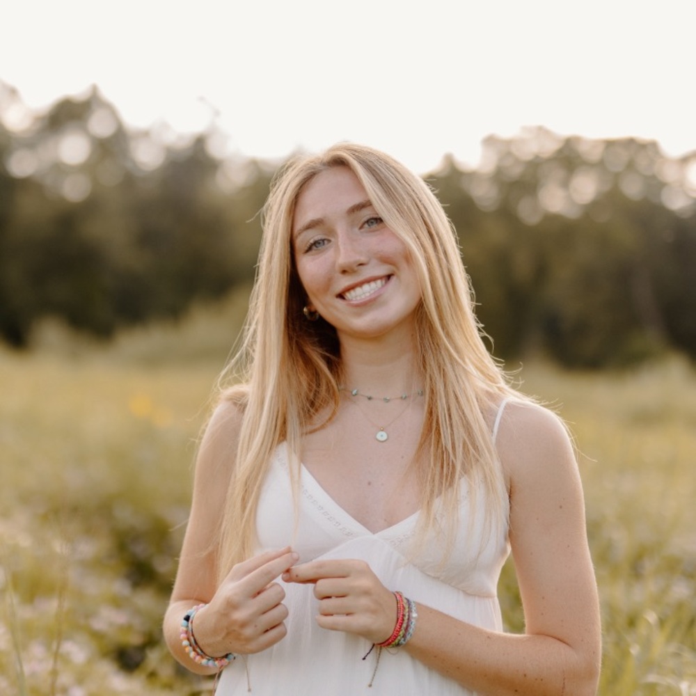 Meet your Posher, Elaina
